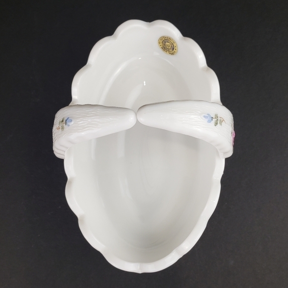 Westmoreland Milk Glass Basket Roses and Blue Vine Grapes Candy Dish Vintage - Picture 6 of 16